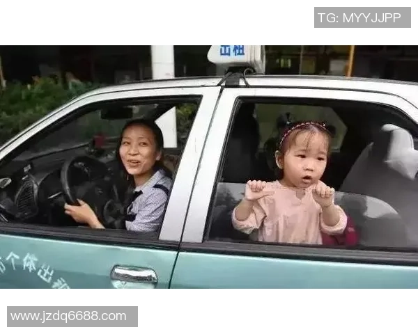 伊万大赞我国:无人驾驶出租车处处都是,日子中从没取过现金!